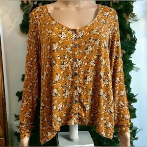 American Eagle Soft & Sexy Floral Button-Up Women's Top